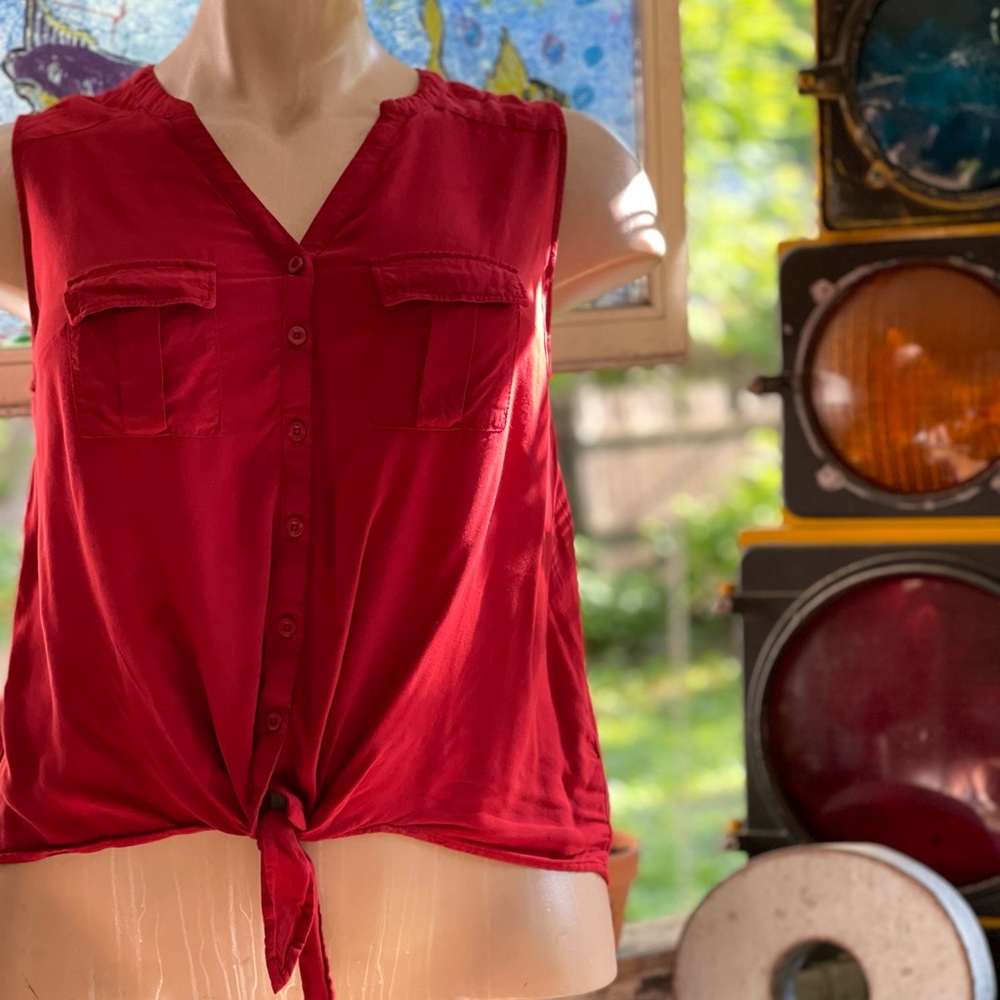 Torrid 1x PreLoved Red-Orange Sleeveless Top with front Tie